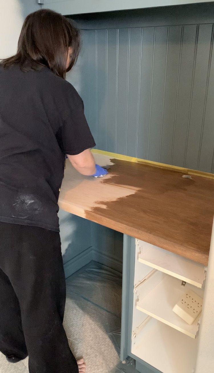 staining maple desk top