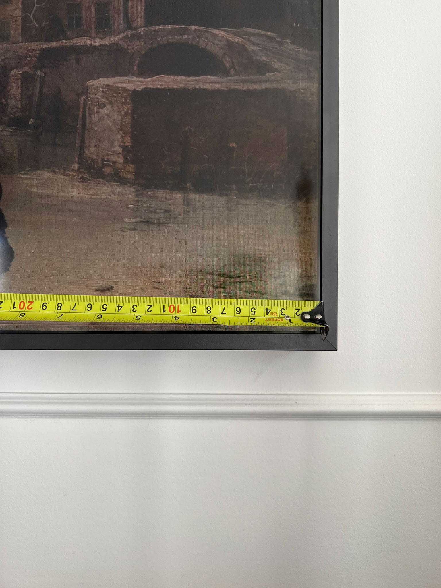 tv showing tape measure on inside edge