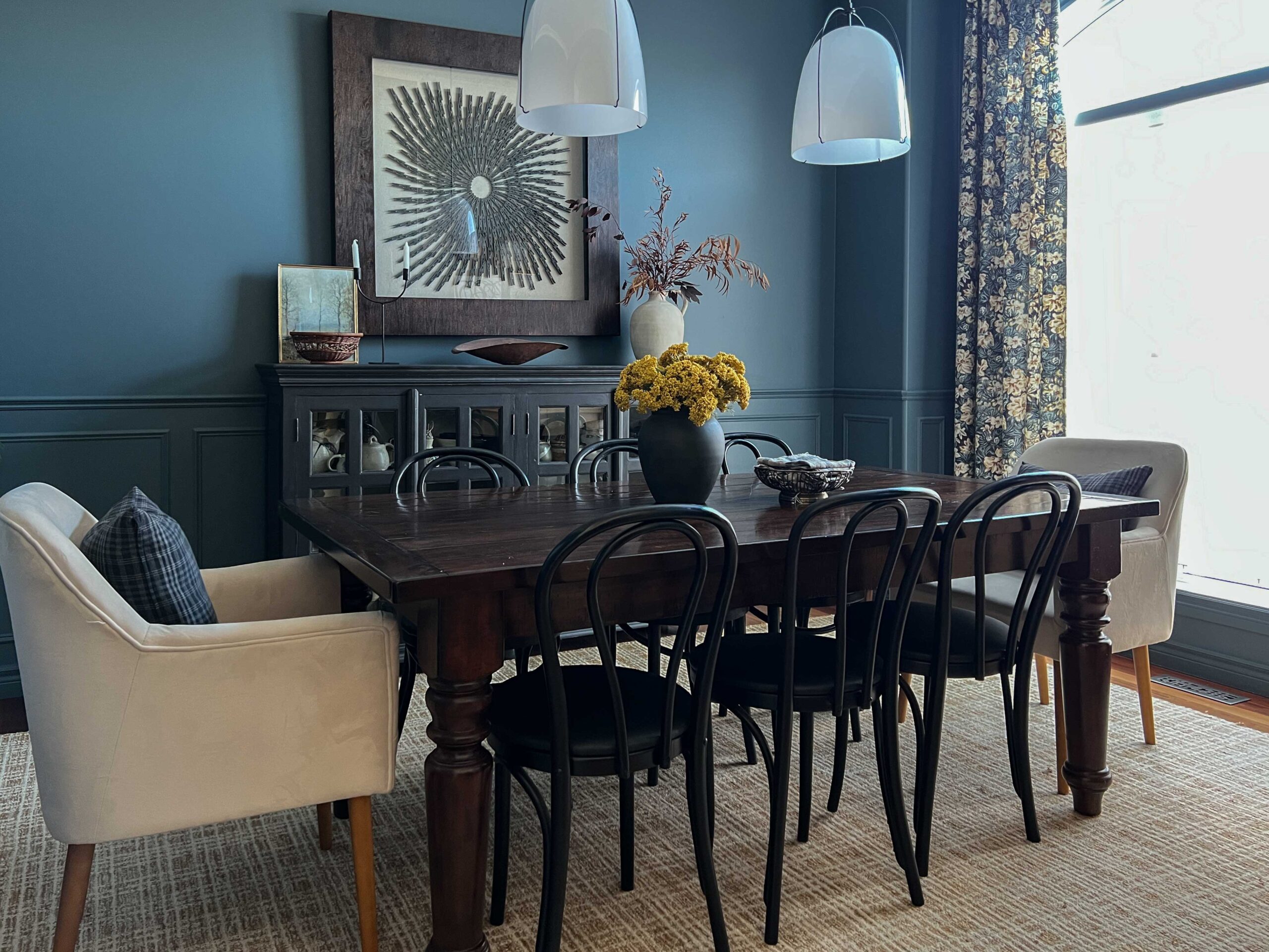 dining room with blue walls