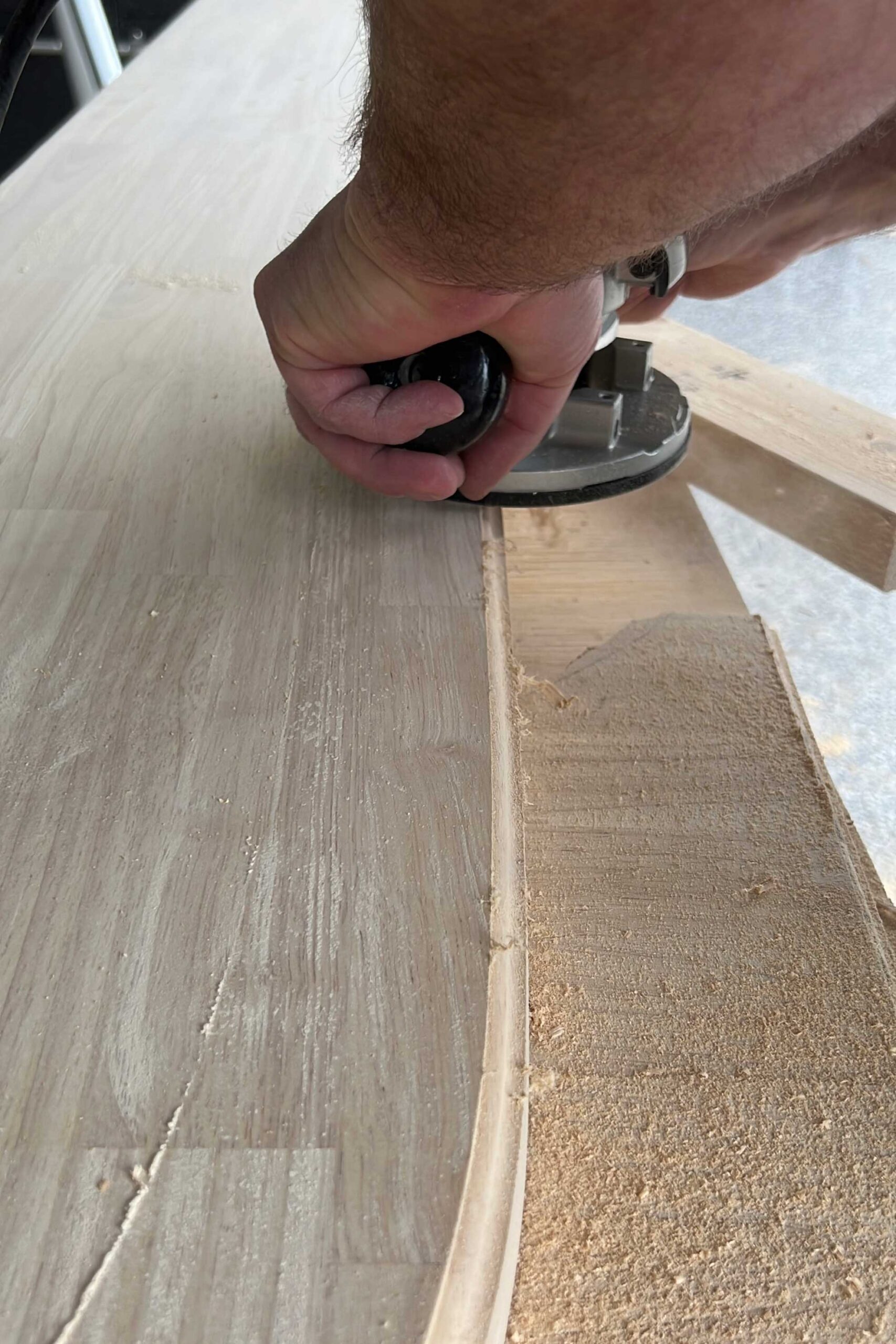 close up of ogee edge