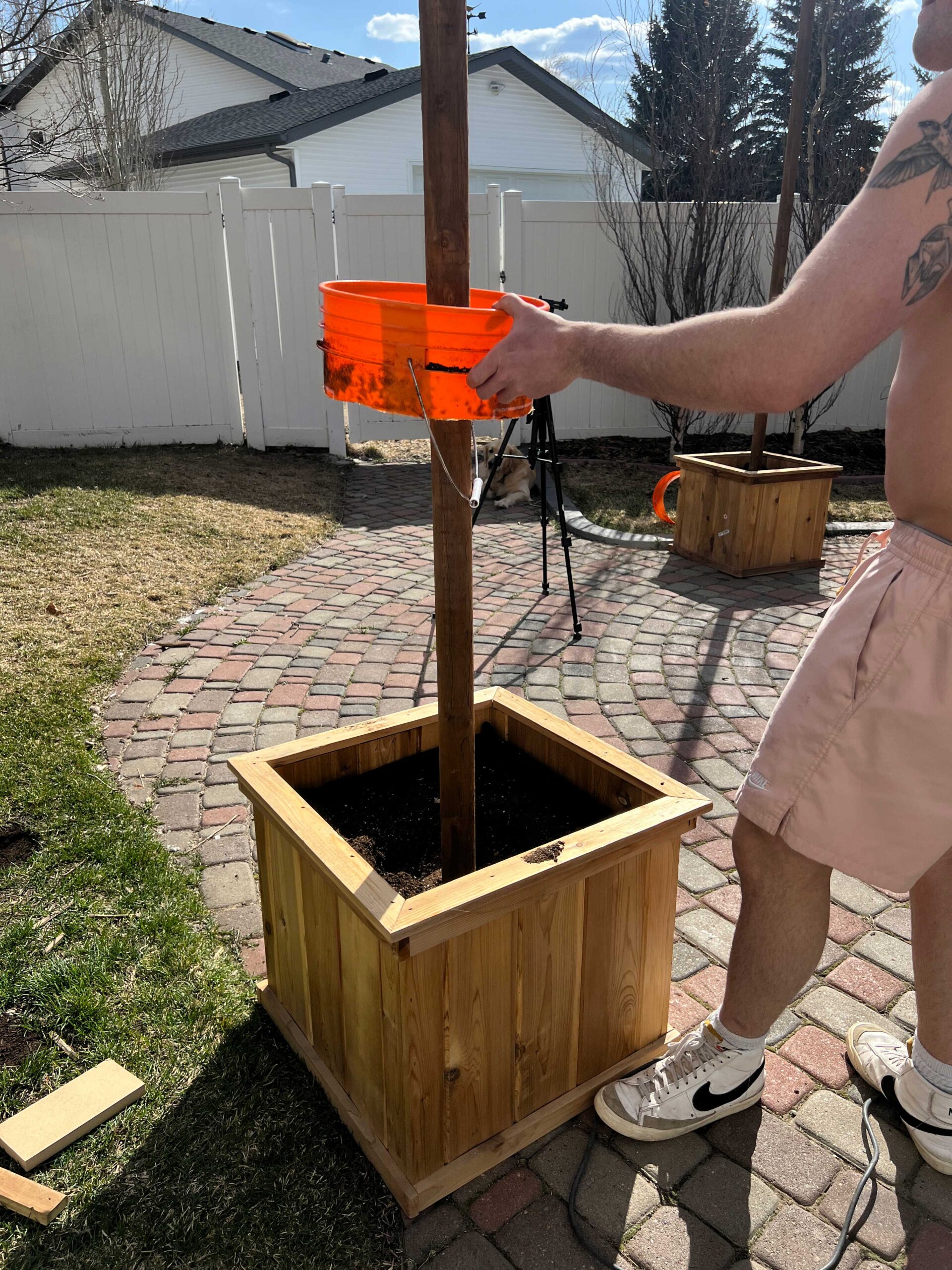 Removing the top edge of the bucket