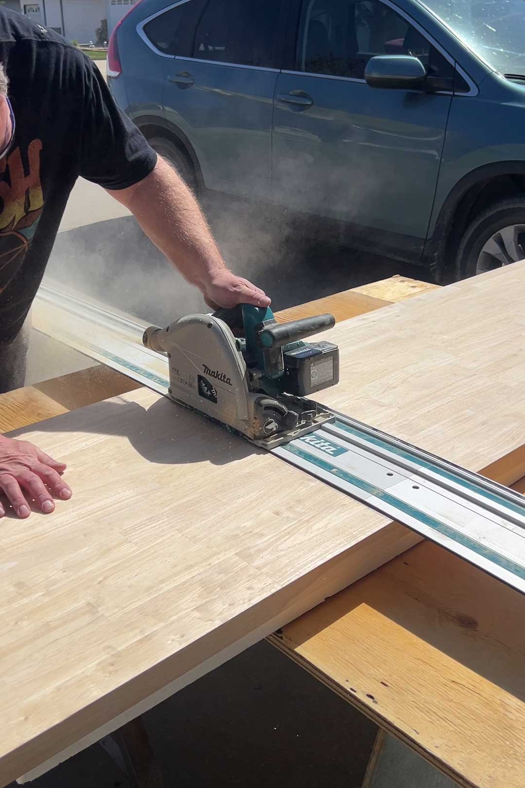 Cutting butcherblock with a plunge saw and guide