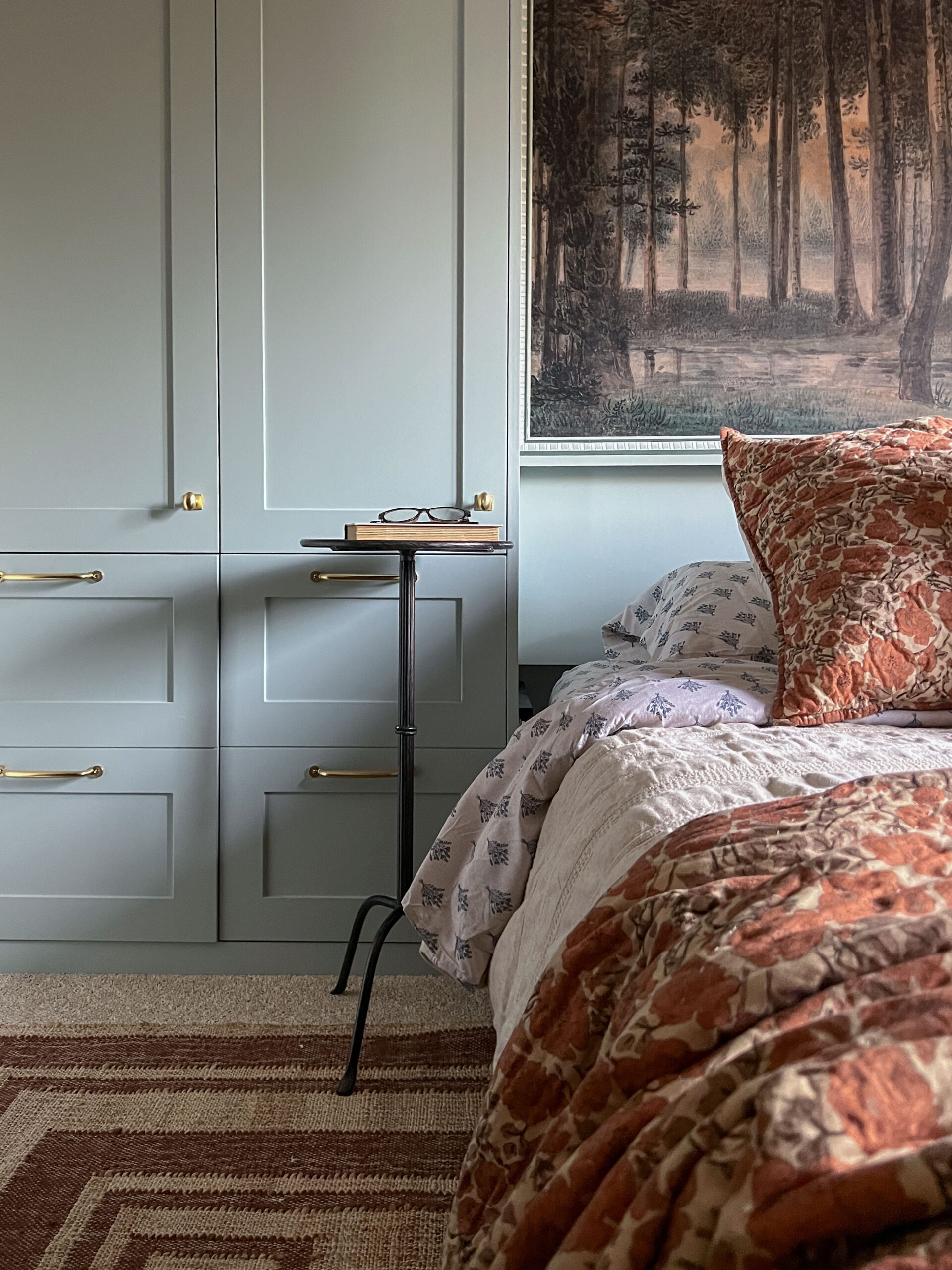 Essentials for Making your Guest Room Ready for the Holidays