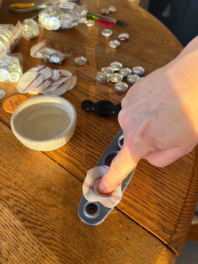 Button cover machine